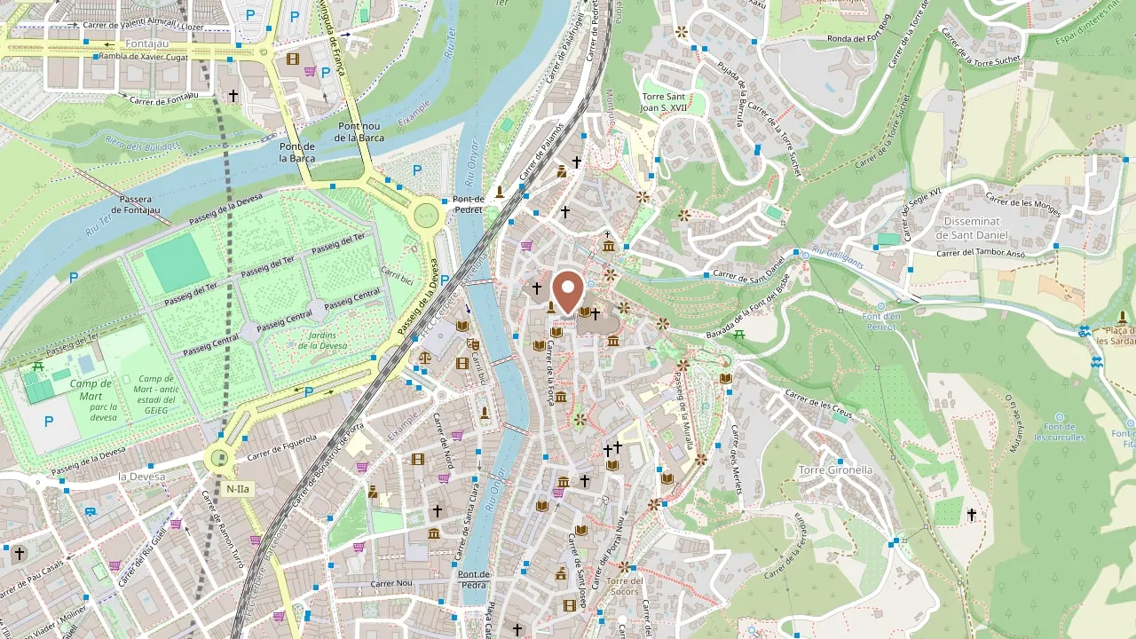 Map of Girona’s old town with VeloVern marked at 9–11 Carrer Vern, beside the Onyar river